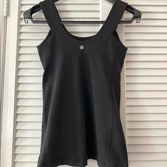 Lululemon 🍋 Scoop Neck Tank size 4 in black. - Picture 5 of 8